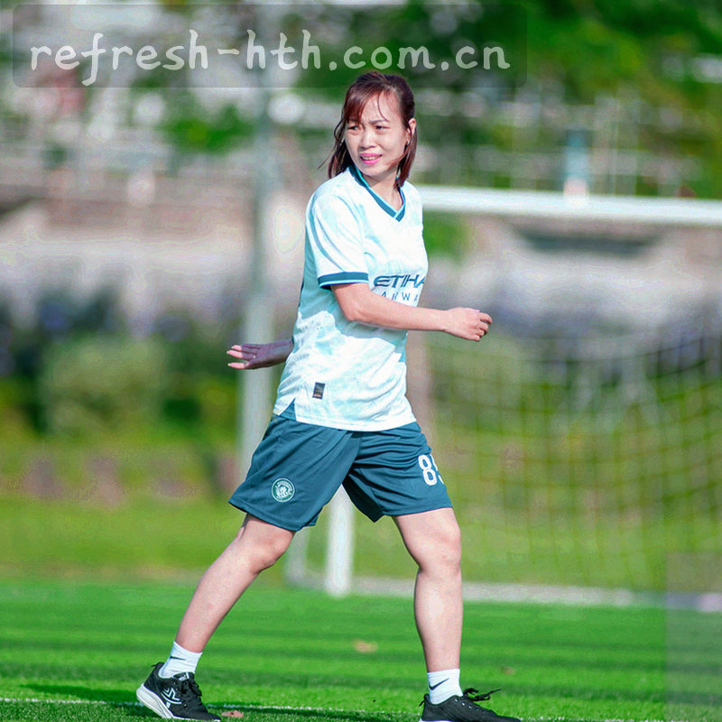 抽象地图或六边形网格展示赛事覆盖范围